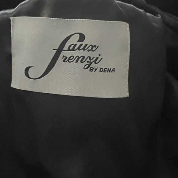 Faux Frenzi By Dena Women’s Vest Faux Fur Zip Up Black Size XL NEW - Picture 7 of 12